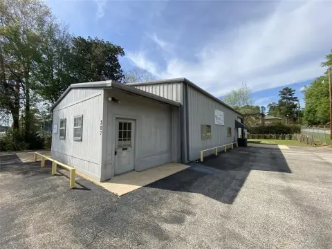 Hallsville Commercial Property on Highway