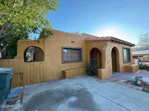 Tucson Triplex: Income-Producing Investment