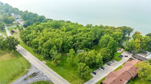 Lake Erie Frontage Land