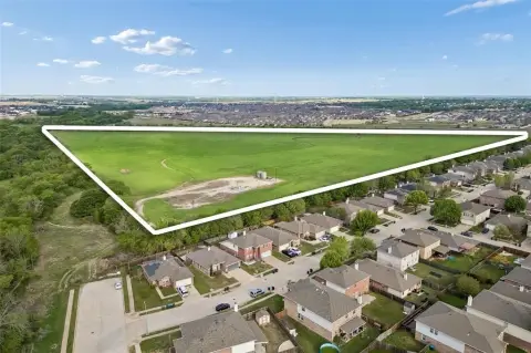 Residential Land in Growing Area