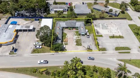 Storefront Property with Highway Frontage