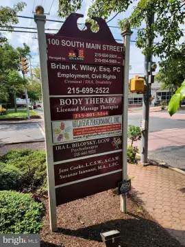 Handicap-Accessible Office Suite