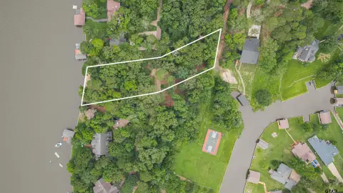 Main-Lake Waterfront Land Lot