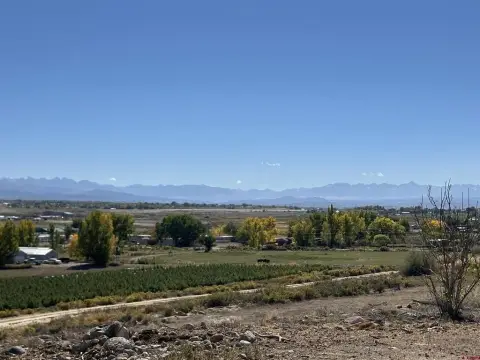 Ready-to-Build Lot with Mountain Views