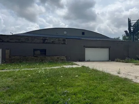 Gutted Warehouse with Updated Roof