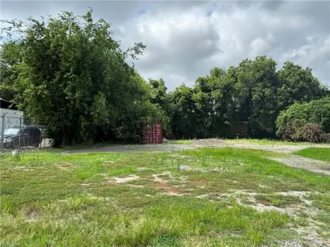 Commercial Land Zoned C2