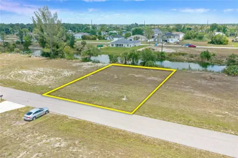 Canal-Front Lot in Cape Coral