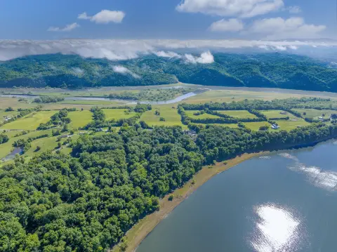 Unrestricted Waterfront Land