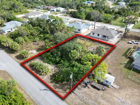 Vacant Lot in Growing North Port