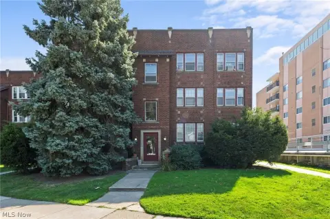 18-Unit Apartment Building with Upgrades
