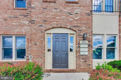Move-In Ready Office Condo Suite