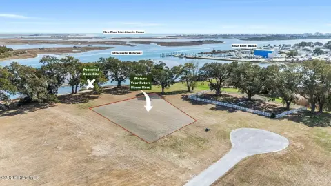 Waterfront Land on Historic Bluff