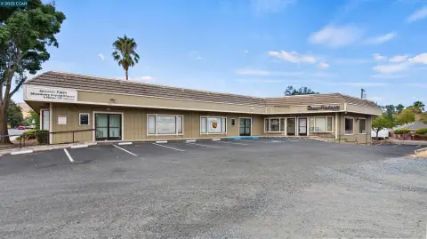 Single-Story Mixed-Use Building