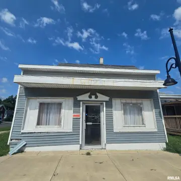 Storefront Building with Upper-Level Space
