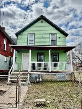 Niagara Falls Duplex with Garage