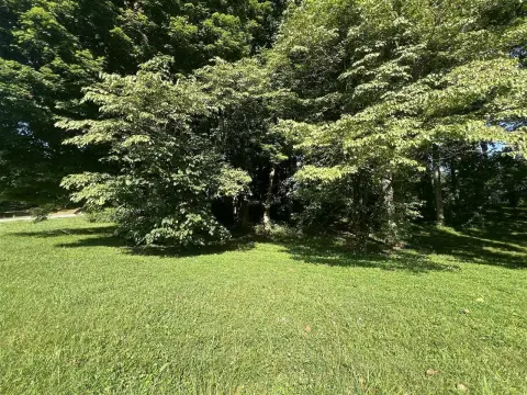 Scottsville, KY Acreage Corner Lot
