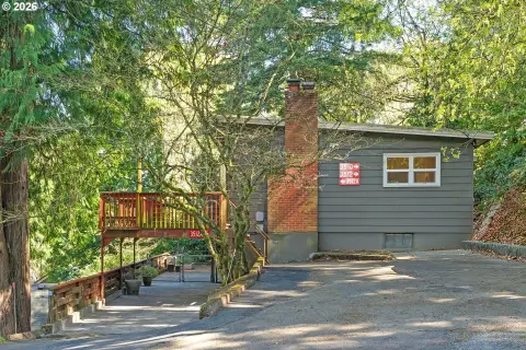 Well-Maintained Triplex in Prime Location