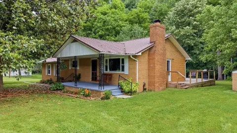 Duplex Cottage with Creek