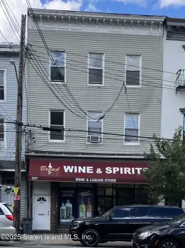 Staten Island Mixed-Use Property