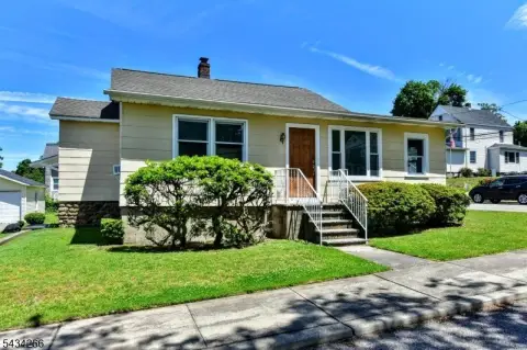Duplex on Corner Lot