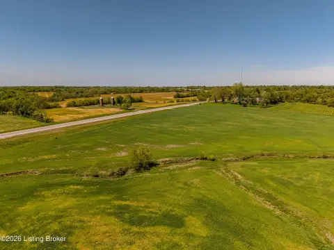 Shelbyville Land with 15 Acres