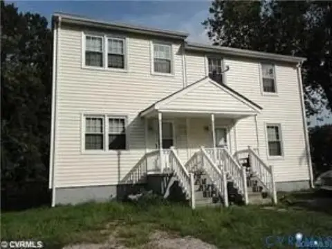 Remodeled 3BR Duplex Unit with Yard