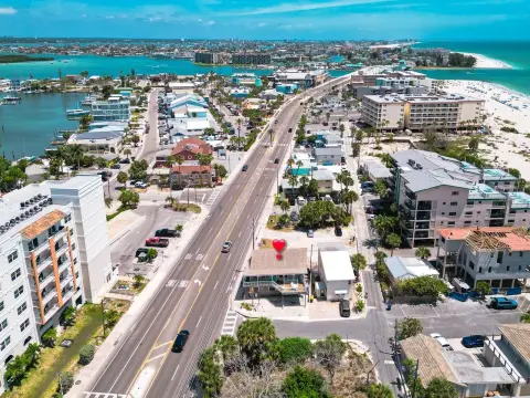 Beachfront Duplex in Madeira Beach