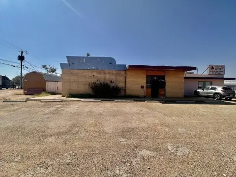 Retail Space with Showroom Potential