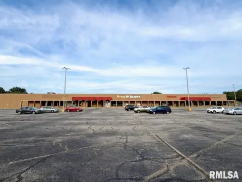 Large-Format Retail Space