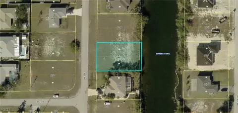Waterfront Lot in Cape Coral