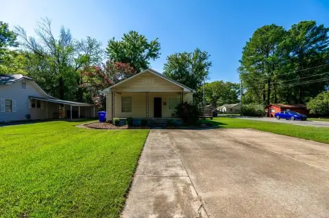 Remodeled Duplex With Separate Entrance