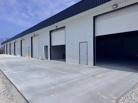 New Commercial Bay Near Highway