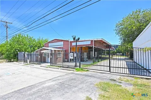 Fenced Warehouse with Yard