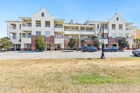 Retail Space in Mixed-Use Setting