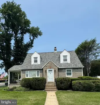 Duplex with Detached Garage