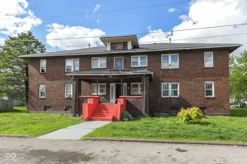 8-Unit Brick Apartment Building
