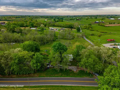Land with Trailer and Barn