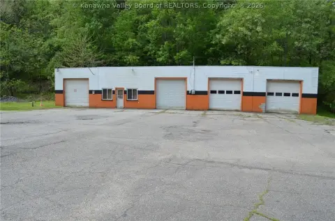 Warehouse Property with Multiple Buildings