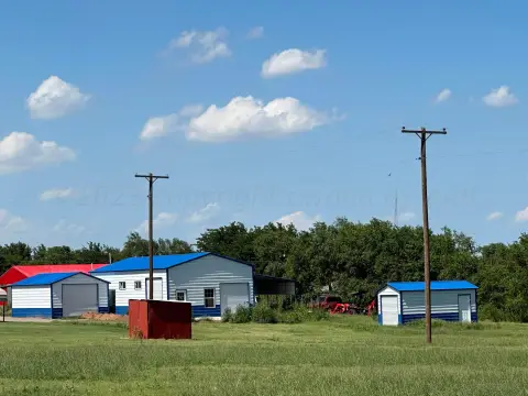 Metal Flex Property with Multiple Buildings
