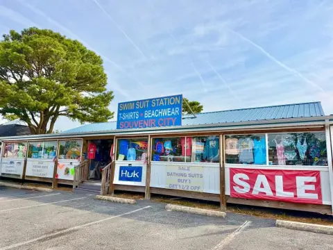 Storefront Retail Space With Enclosed Deck