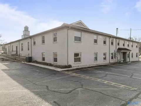 Office Suites with Shared Amenities