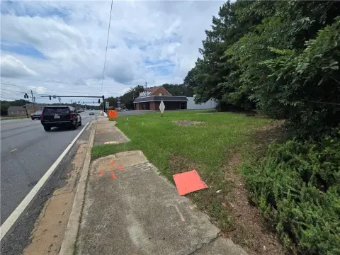 Commercial Land with General Business (BG) Zoning