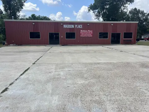 Conventional Restaurant Building