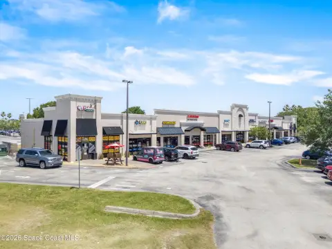 Open-Plan Retail Space