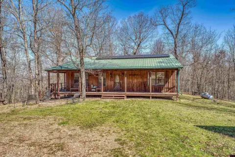 Cozahome Acreage with Off-Grid Cabin