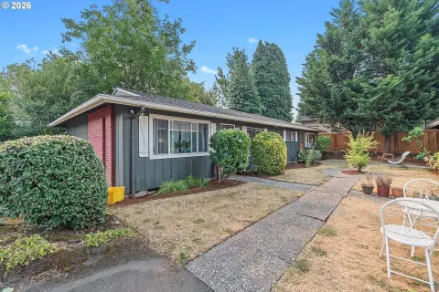 Side-by-Side Duplex with Fenced Yards