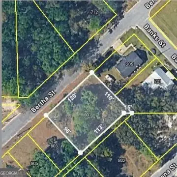 Residential Land in Waycross, GA