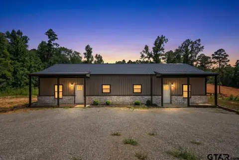Brand New Duplex with Fenced Yards