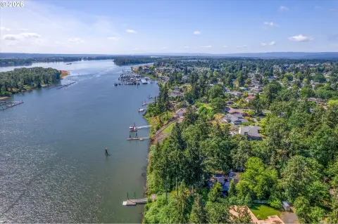 Columbia River Waterfront Acreage