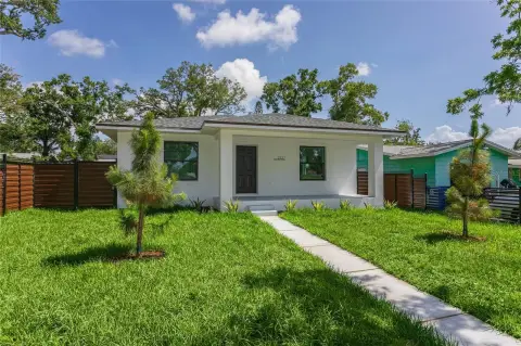 Luxury Duplex with Private Parking